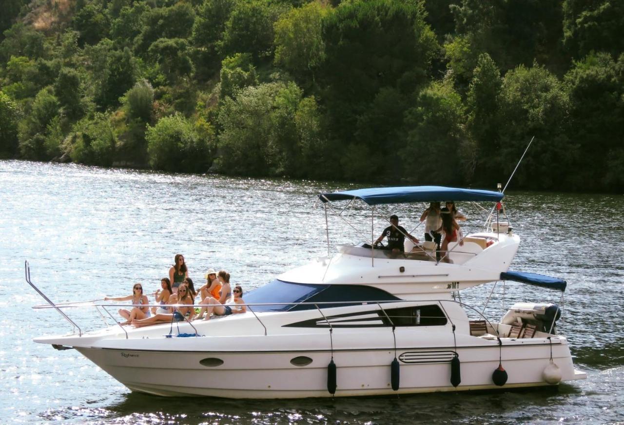 Aquadouro Yacht Radames - Sleep Boat Experience Hotell Castelo de Paiva Eksteriør bilde