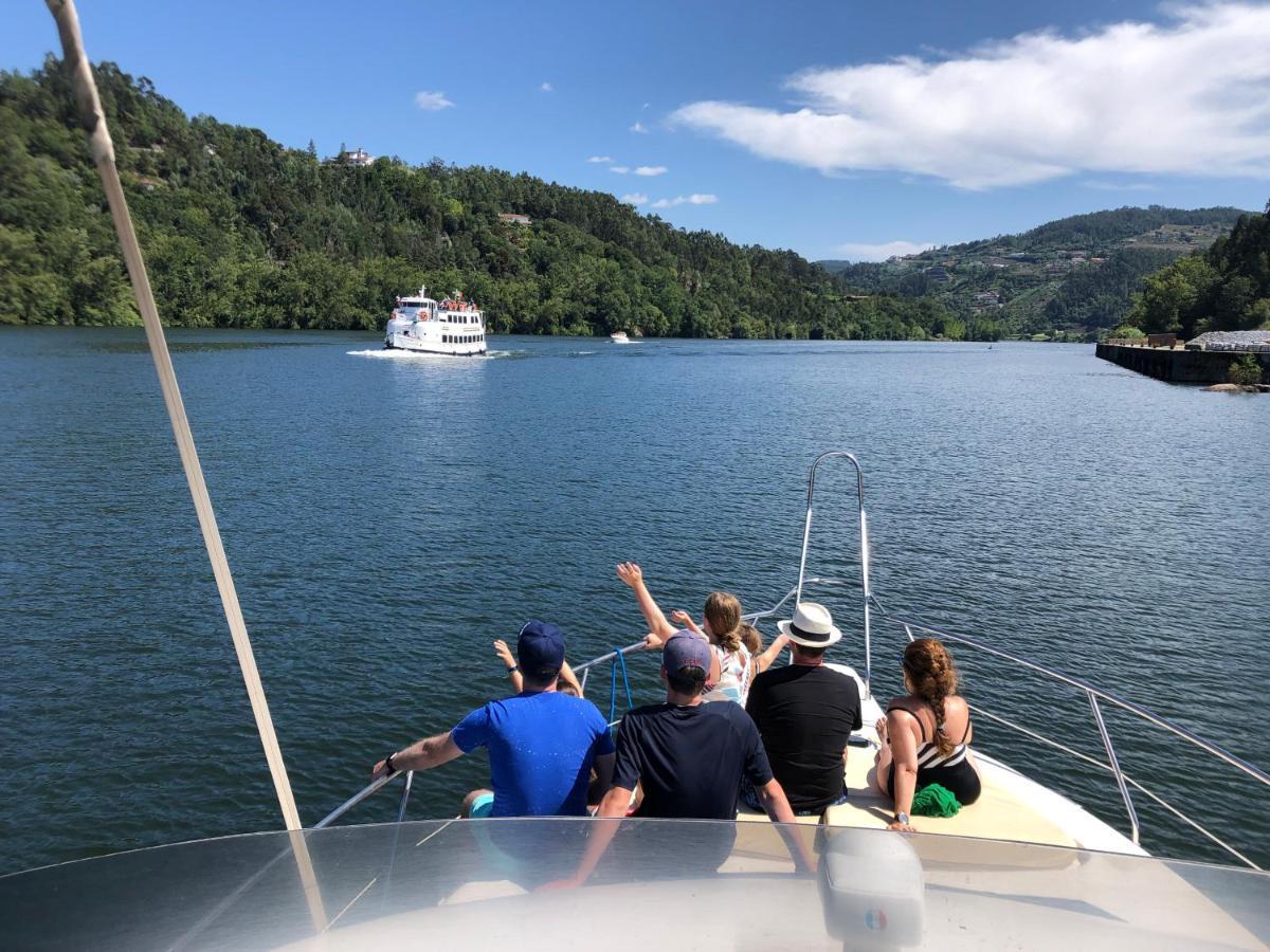 Aquadouro Yacht Radames - Sleep Boat Experience Hotell Castelo de Paiva Eksteriør bilde