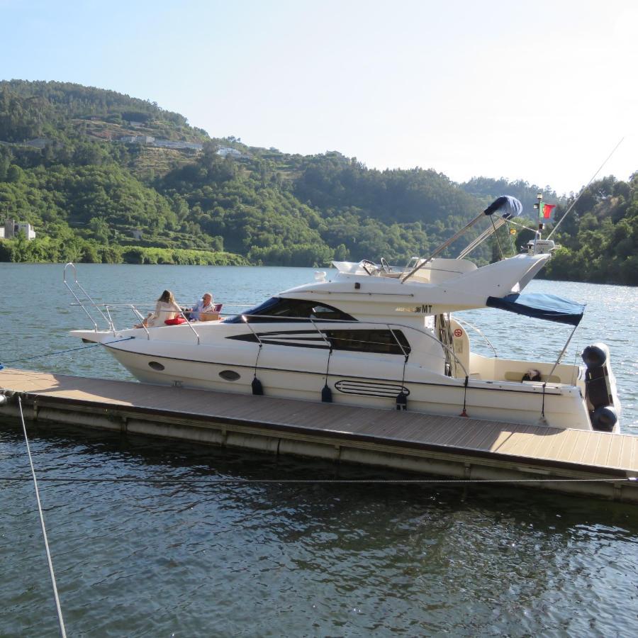 Aquadouro Yacht Radames - Sleep Boat Experience Hotell Castelo de Paiva Eksteriør bilde