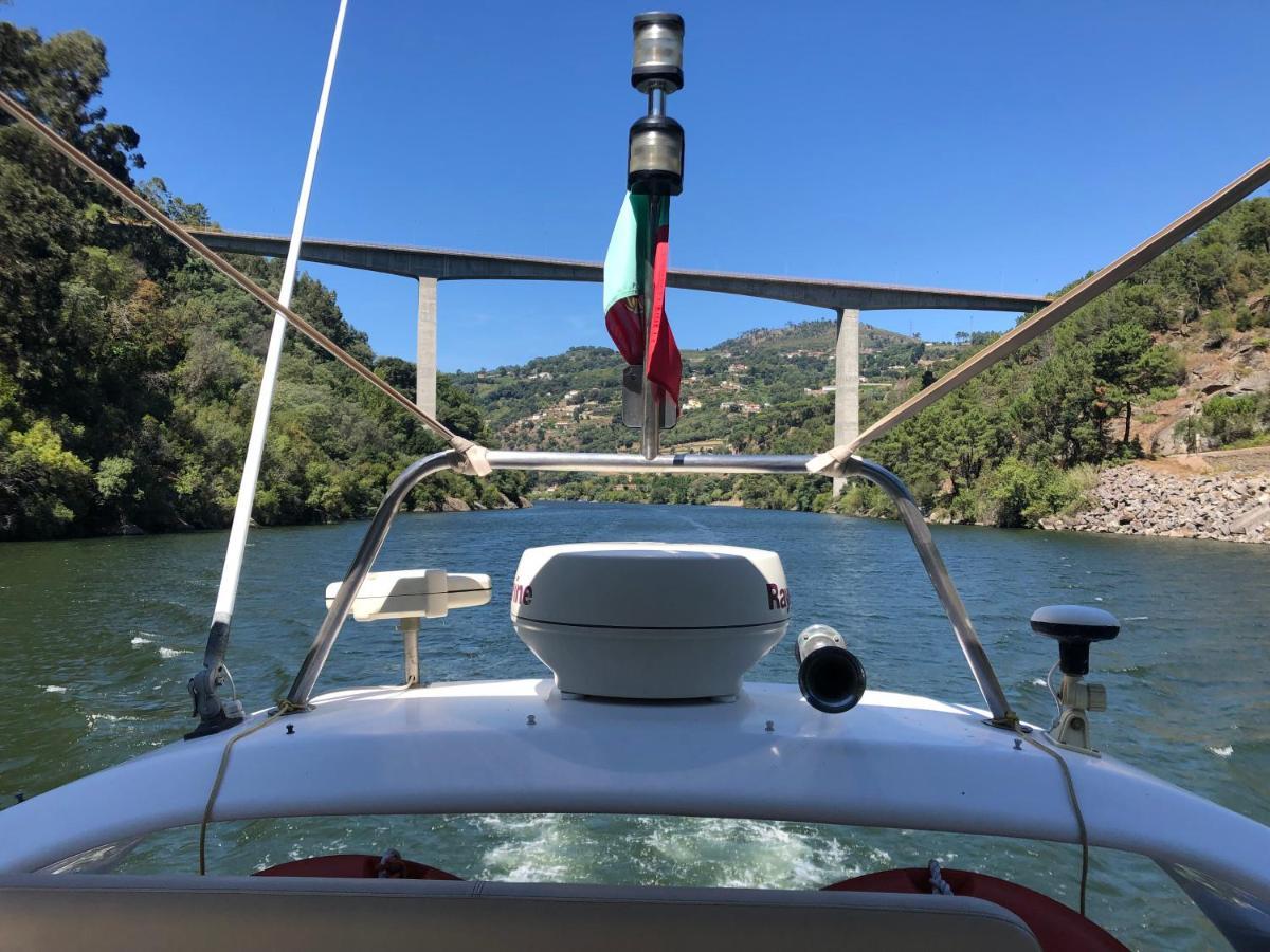 Aquadouro Yacht Radames - Sleep Boat Experience Hotell Castelo de Paiva Eksteriør bilde