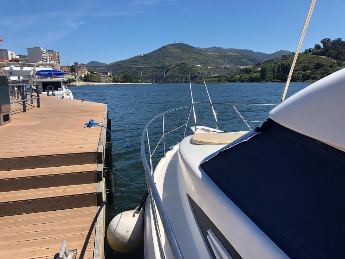 Aquadouro Yacht Radames - Sleep Boat Experience Hotell Castelo de Paiva Eksteriør bilde