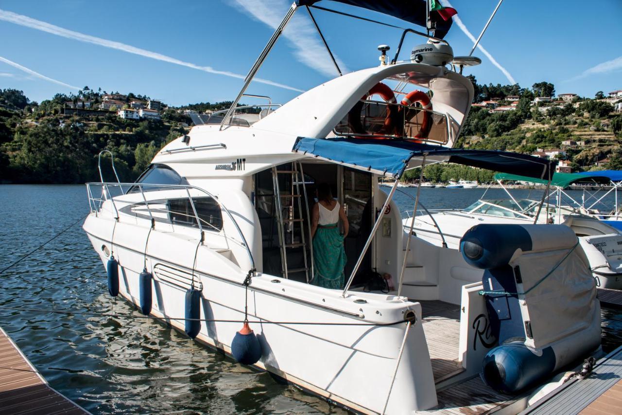 Aquadouro Yacht Radames - Sleep Boat Experience Hotell Castelo de Paiva Eksteriør bilde