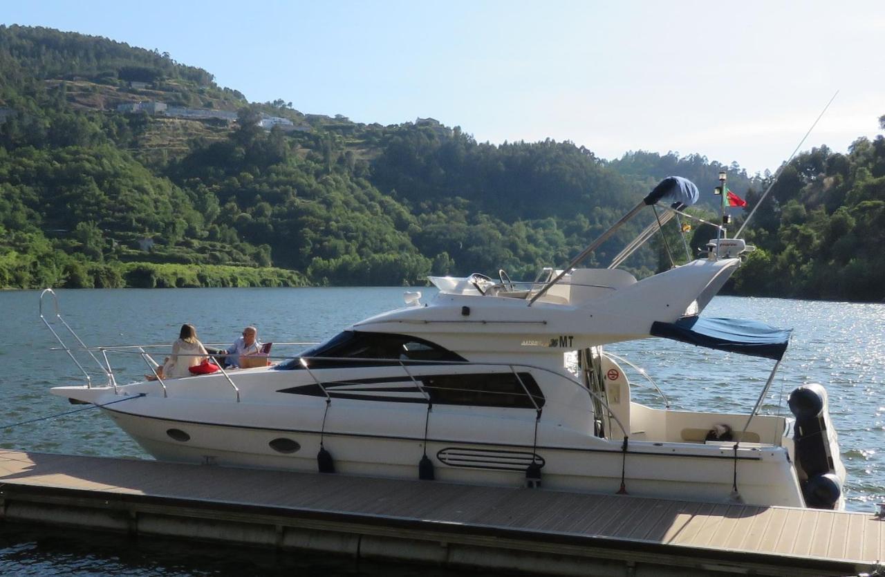 Aquadouro Yacht Radames - Sleep Boat Experience Hotell Castelo de Paiva Eksteriør bilde